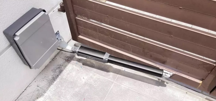 auto electric gate service in Costa Mesa