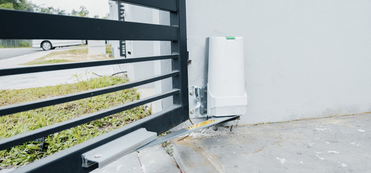 auto sliding gate contractor in Costa Mesa